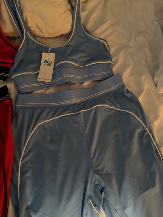 Pants - Alo Yoga Light Blue Sports Bra & Leggings Set